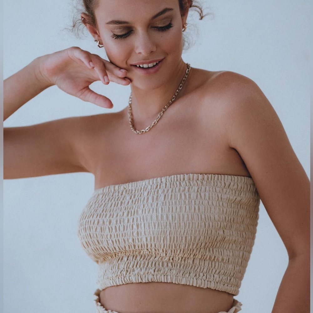 NWOT- Baliln Smocked Linen Fenzi Crop Bandeau